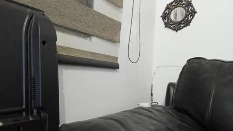 Snapshot of azulenna_05 chatting on September 17, 2025, 1:40 am lenna online show from September 17, 2025, 1:40 am