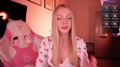 Snapshot of baaby_bon chatting on September 22, 2025, 12:29 pm Bonnie  online show from September 22, 2025, 12:29 pm