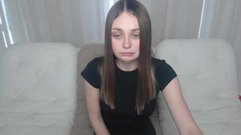 Snapshot of baby_emmaa chatting on February 22, 2025, 1:35 pm Baby emmaa online show from February 22, 2025, 1:35 pm