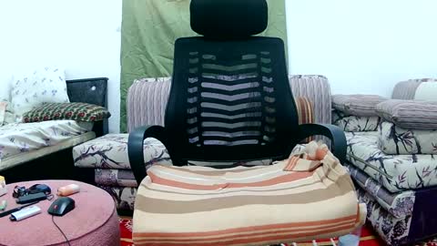 Snapshot of badboixx chatting on December 15, 2024, 2:05 pm badboixx online show from December 15, 2024, 2:05 pm