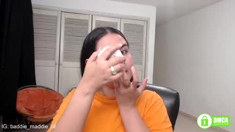 Snapshot of baddie_maddie_ chatting on October 31, 2025, 6:47 am want custom text me through my snap 3  online show from October 31, 2025, 6:47 am