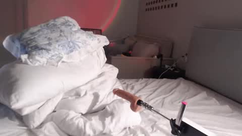 Snapshot of badsusan chatting on September 16, 2025, 3:13 pm Susie  online every day except weekends    lets use FACK MACHINE in pvt online show from September 16, 2025, 3:13 pm