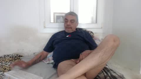 Snapshot of bambino6060 chatting on January 5, 2025, 12:21 pm bambino6060 online show from January 5, 2025, 12:21 pm