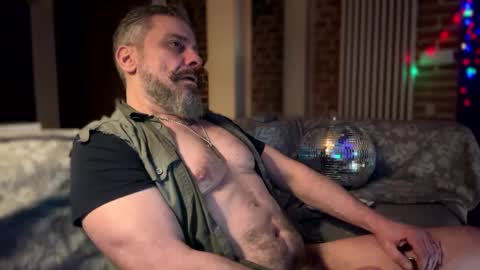 Snapshot of barba71 chatting on January 25, 2025, 8:10 am Military man 69 online show from January 25, 2025, 8:10 am