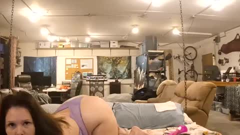 bdeunltd online show from September 24, 2025, 3:59 pm