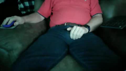 Snapshot of beachguy38 chatting on December 5, 2024, 9:17 pm beachguy38 online show from December 5, 2024, 9:17 pm