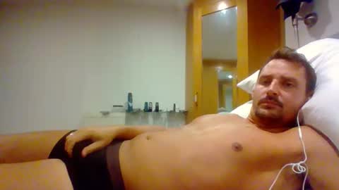 bearboudior online show from October 10, 2025, 2:38 pm