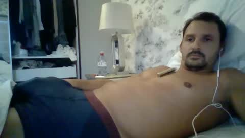bearboudior online show from October 23, 2025, 3:33 pm