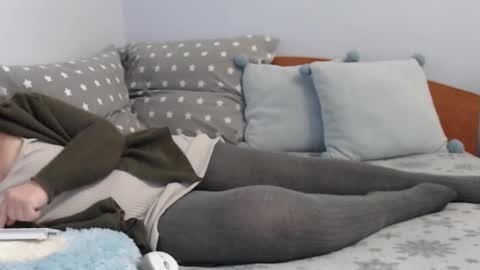 beatrice26 online show from December 13, 2024, 2:49 pm