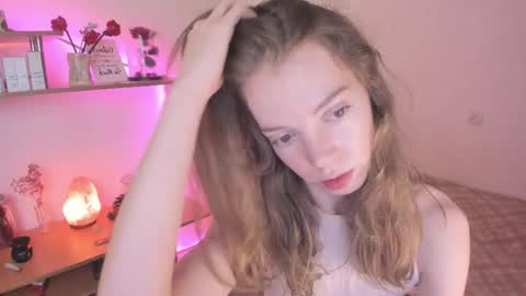 Snapshot of beautyeliise chatting on September 20, 2025, 2:07 pm Eliise online show from September 20, 2025, 2:07 pm