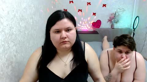 Snapshot of beckyandellen chatting on January 17, 2025, 7:49 pm BeckyAndEllen online show from January 17, 2025, 7:49 pm