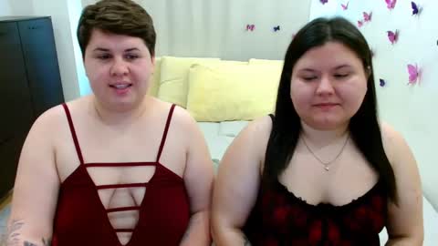 Snapshot of beckyandellen chatting on September 25, 2025, 10:08 am BeckyAndEllen online show from September 25, 2025, 10:08 am