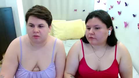 Snapshot of beckyandellen chatting on September 26, 2025, 10:41 am BeckyAndEllen online show from September 26, 2025, 10:41 am
