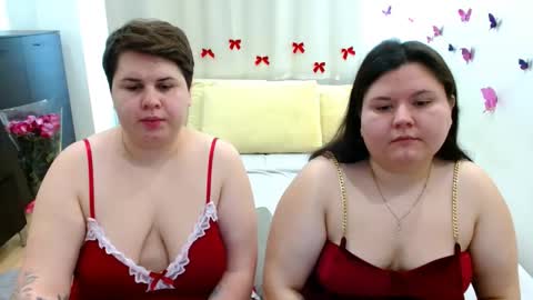 Snapshot of beckyandellen chatting on October 12, 2025, 10:36 am BeckyAndEllen online show from October 12, 2025, 10:36 am
