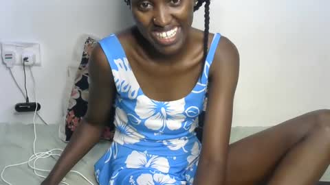 Snapshot of beib_love chatting on December 16, 2024, 5:33 pm beib_love online show from December 16, 2024, 5:33 pm