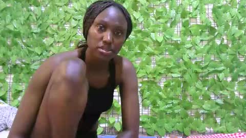 Snapshot of beib_love chatting on October 27, 2025, 12:09 pm beib_love online show from October 27, 2025, 12:09 pm