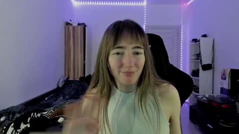 Lisa online show from October 13, 2025, 6:08 pm
