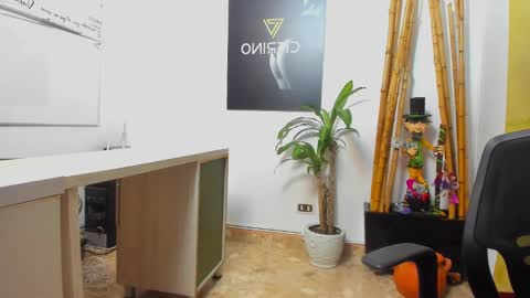 Snapshot of belamiramil chatting on December 3, 2024, 5:42 am independent model online show from December 3, 2024, 5:42 am