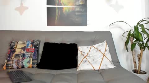 Snapshot of belamiramil chatting on February 28, 2025, 1:05 am independent model online show from February 28, 2025, 1:05 am