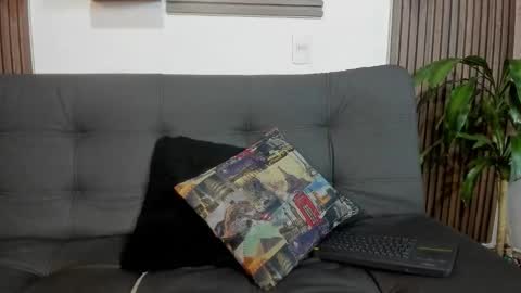 Snapshot of belamiramil chatting on October 22, 2025, 3:18 am independent model online show from October 22, 2025, 3:18 am