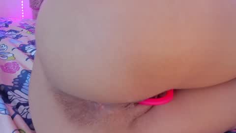 Snapshot of bella__sweets chatting on February 5, 2025, 1:26 am Melanie online show from February 5, 2025, 1:26 am