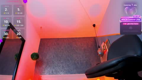 Snapshot of bella_salvatore chatting on December 14, 2024, 8:29 pm online show from December 14, 2024, 8:29 pm