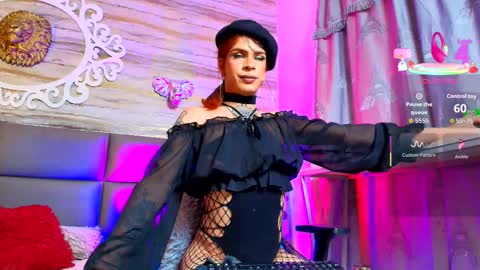 Snapshot of bella_salvatore chatting on September 28, 2025, 5:51 pm online show from September 28, 2025, 5:51 pm