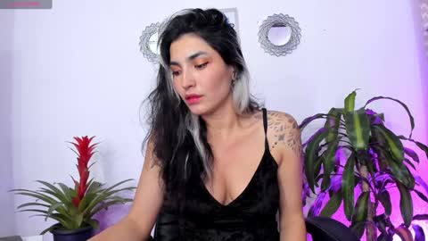 Snapshot of bella_thorne3 chatting on February 1, 2025, 9:40 pm Bella online show from February 1, 2025, 9:40 pm