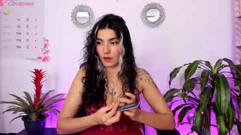 Snapshot of bella_thorne3 chatting on March 9, 2025, 9:57 pm Bella online show from March 9, 2025, 9:57 pm