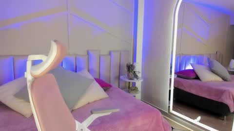                        online show from November 12, 2025, 3:07 am