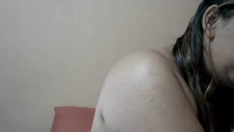 bellachow10 online show from September 18, 2025, 8:16 am