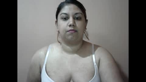 bellachow10 online show from September 22, 2025, 8:49 am