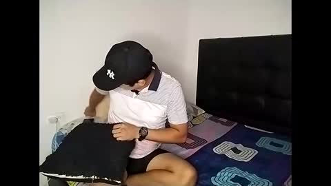 Snapshot of bellami_2508 chatting on January 20, 2025, 3:04 am Paola 22 and Andres 24 online show from January 20, 2025, 3:04 am