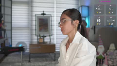 Snapshot of belle_adrienne chatting on January 8, 2025, 1:00 am Belle Adrienne IG online show from January 8, 2025, 1:00 am