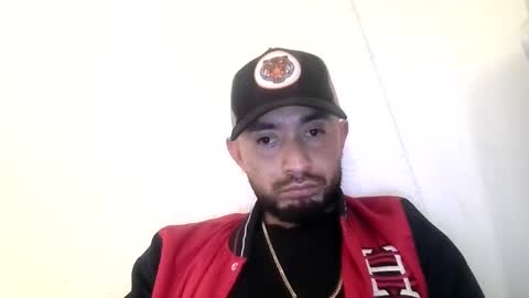 Snapshot of bemysecrett chatting on December 25, 2024, 10:06 am bemysecrett online show from December 25, 2024, 10:06 am