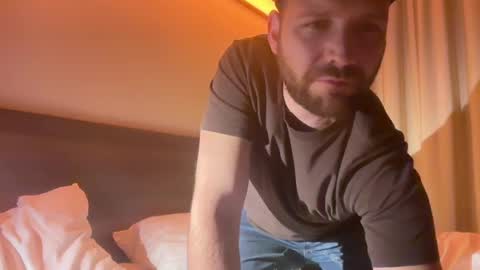 Snapshot of ben_nm chatting on January 25, 2025, 3:30 am Ben N. online show from January 25, 2025, 3:30 am