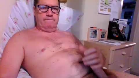 Snapshot of bennybutterfly007 chatting on December 10, 2024, 9:12 am bennybutterfly007 online show from December 10, 2024, 9:12 am