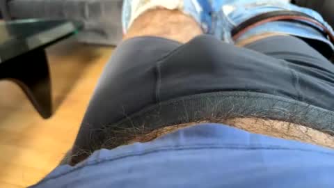 Snapshot of benz10001 chatting on December 8, 2024, 4:07 pm benz10001 online show from December 8, 2024, 4:07 pm