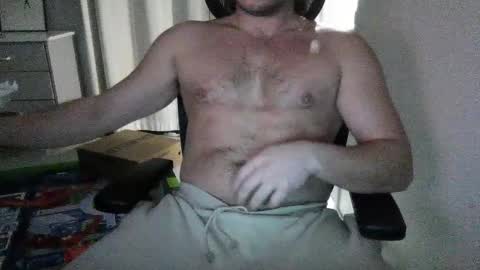 Snapshot of benzoil20007 chatting on February 25, 2025, 11:30 am benzoil20007 online show from February 25, 2025, 11:30 am