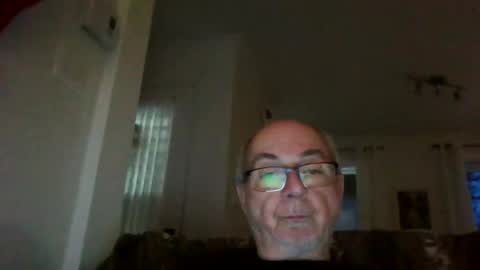 Snapshot of bernard1102 chatting on December 20, 2024, 12:05 pm bernard1102 online show from December 20, 2024, 12:05 pm
