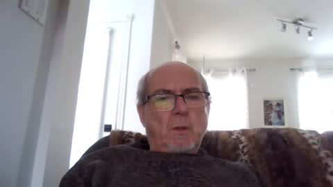 Snapshot of bernard1102 chatting on January 3, 2025, 7:29 pm bernard1102 online show from January 3, 2025, 7:29 pm