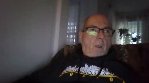 Snapshot of bernard1102 chatting on September 20, 2025, 10:55 pm bernard1102 online show from September 20, 2025, 10:55 pm