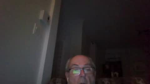 Snapshot of bernard1102 chatting on October 26, 2025, 1:00 am bernard1102 online show from October 26, 2025, 1:00 am