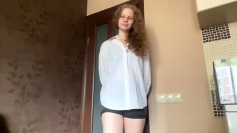 Sophia online show from September 20, 2025, 12:06 pm