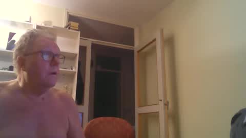 Snapshot of berra3232 chatting on January 6, 2025, 3:29 pm berra online show from January 6, 2025, 3:29 pm