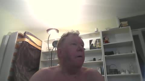 Snapshot of berra3232 chatting on February 28, 2025, 2:53 pm berra online show from February 28, 2025, 2:53 pm