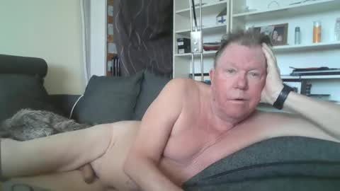 Snapshot of berra3232 chatting on March 1, 2025, 1:18 pm berra online show from March 1, 2025, 1:18 pm