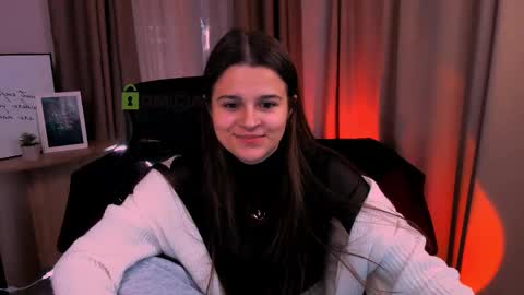 Snapshot of berry_alma chatting on February 10, 2025, 5:47 am Alma online show from February 10, 2025, 5:47 am