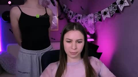 Snapshot of berry_alma chatting on October 24, 2025, 4:36 pm Alma online show from October 24, 2025, 4:36 pm