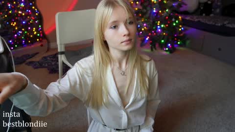 Snapshot of bestblondiiecb chatting on January 10, 2025, 5:24 pm Chloe Next stream on Friday online show from January 10, 2025, 5:24 pm